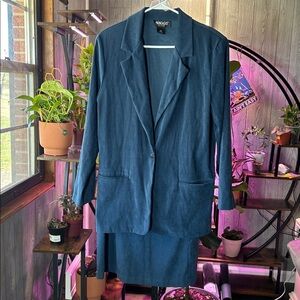 New Briggs New York Skirt Suit